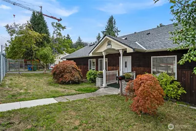 18504 8th Avenue NE, Shoreline, WA 98155 - Photo 2