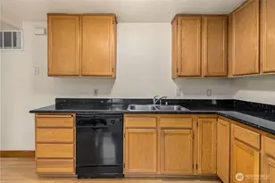 18504 8th Ave NE, Shoreline, WA 98155 - Photo 10