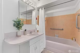 1820 Magnolia Way W, Seattle, WA 98199 - Photo 20