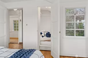 1820 Magnolia Way W, Seattle, WA 98199 - Photo 16