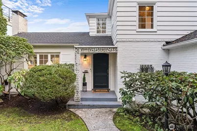 1820 Magnolia Way W, Seattle, WA 98199 - Photo 2