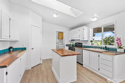 9837 Guide Meridian Road, Lynden, WA 98264 - Photo 10