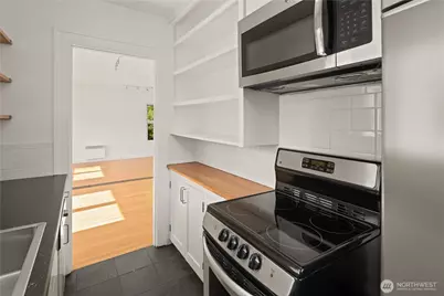 2114 7th Avenue W, Seattle, WA 98119 - Photo 14