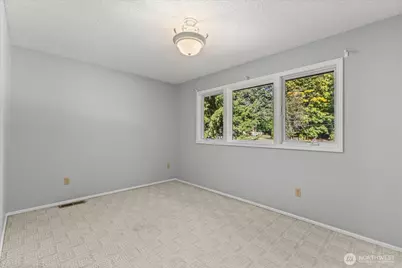 18529 NE 184th Street, Woodinville, WA 98077 - Photo 14