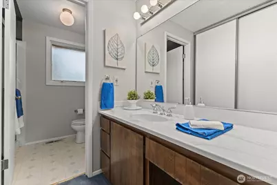 18529 NE 184th Street, Woodinville, WA 98077 - Photo 20