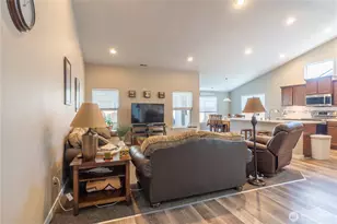 1630 E Filmore Dr, Moses Lake, WA 98837 - Photo 4