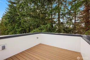 10817 11th Ave NE, Seattle, WA 98125 - Photo 18