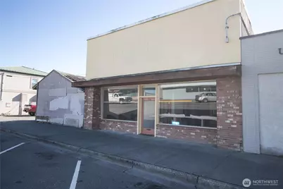 716 E Fairhaven Avenue, Burlington, WA 98233 - Photo 2