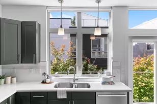 2808 14th Ave W, Seattle, WA 98119 - Photo 6