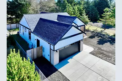 716 Island Circle SE, Ocean Shores, WA 98569 - Photo 6