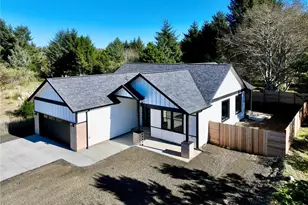 716 Island Cir SE, Ocean Shores, WA 98569 - Photo 6