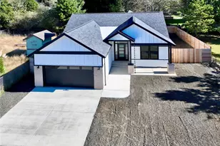 716 Island Cir SE, Ocean Shores, WA 98569 - Photo 2