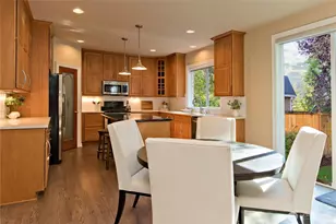 24907 SE 21st Pl, Sammamish, WA 98075 - Photo 14