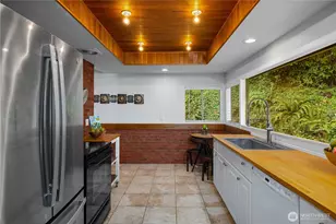 2008 E Lake Sammamish Pkwy NE, Sammamish, WA 98074 - Photo 8