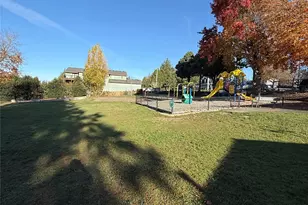 20111 Cascade Dr E, Bonney Lake, WA 98391 - Photo 34