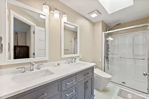 20111 Cascade Dr E, Bonney Lake, WA 98391 - Photo 18