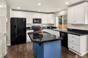 18306 101st St E, Bonney Lake, WA 98391 - Photo 8