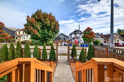917 23rd Avenue, Seattle, WA 98122 - Photo 2
