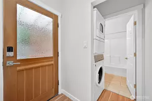 917 23rd Ave, Seattle, WA 98122 - Photo 10