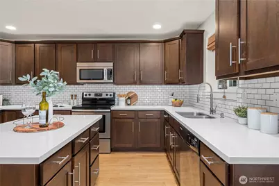 13827 Macadam Road S, Tukwila, WA 98168 - Photo 10