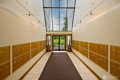10501 8th Avenue NE #417, Seattle, WA 98125 - Photo 24