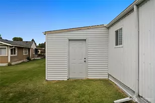 1031 SE Scenic View Dr, College Place, WA 99324 - Photo 6