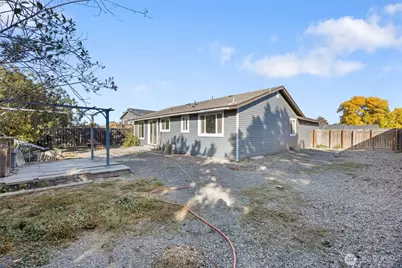 425 N Desdemona Avenue, Othello, WA 99344 - Photo 32