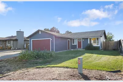 425 N Desdemona Avenue, Othello, WA 99344 - Photo 1