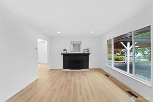 7702 202nd Pl SW, Edmonds, WA 98026 - Photo 6