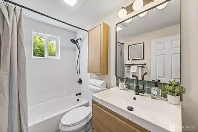 5026 48th Avenue S, Seattle, WA 98118 - Photo 12