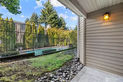 12044 100th Avenue NE #H102, Kirkland, WA 98034 - Photo 24