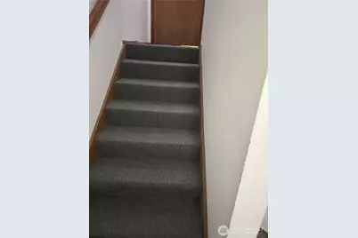 13717 32nd Avenue NE, Seattle, WA 98125 - Photo 4