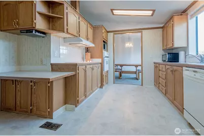 563 NW Silver Glen Lane, Bremerton, WA 98311 - Photo 16