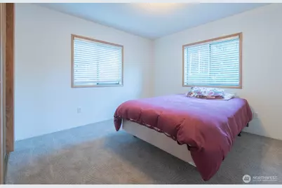 563 NW Silver Glen Lane, Bremerton, WA 98311 - Photo 12