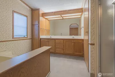 563 NW Silver Glen Lane, Bremerton, WA 98311 - Photo 20