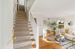 3034 31st Ave W, Seattle, WA 98199 - Photo 2