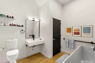 3400 E Spring St, Seattle, WA 98122 - Photo 12