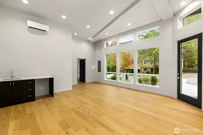 3400 E Spring Street, Seattle, WA 98122 - Photo 8