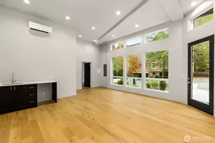 3400 E Spring St, Seattle, WA 98122 - Photo 8