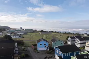 24 Darien Ln, Pacific Beach, WA 98571 - Photo 1