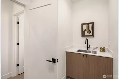 4420 1st Avenue NE, Seattle, WA 98105 - Photo 14