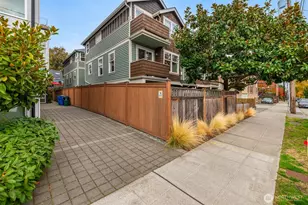 616 N 45th St, Seattle, WA 98103 - Photo 2