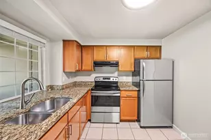 9822 NE 122nd St, Kirkland, WA 98034 - Photo 6