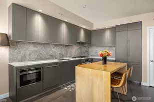 2510 6th Ave, Seattle, WA 98121 - Photo 6