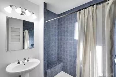 1709 SW Cloverdale Street, Seattle, WA 98106 - Photo 32