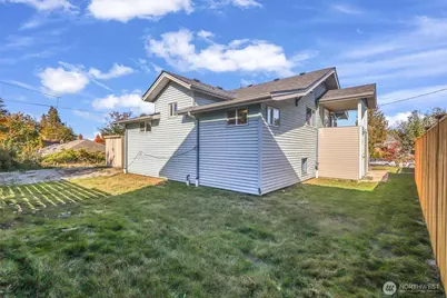 1709 SW Cloverdale Street, Seattle, WA 98106 - Photo 38