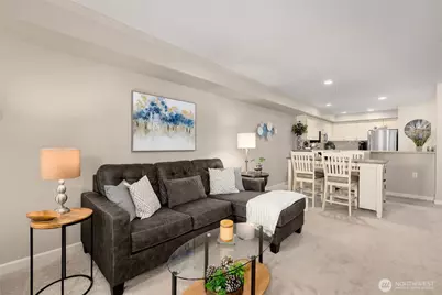 9222 Roosevelt Way NE #203, Seattle, WA 98115 - Photo 4