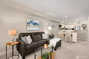 9222 Roosevelt Way NE, Seattle, WA 98115 - Photo 4