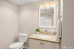 9222 Roosevelt Way NE, Seattle, WA 98115 - Photo 12