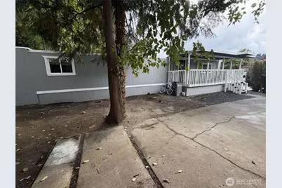 11510 E Riverside Drive #48, Bothell, WA 98011 - Photo 2